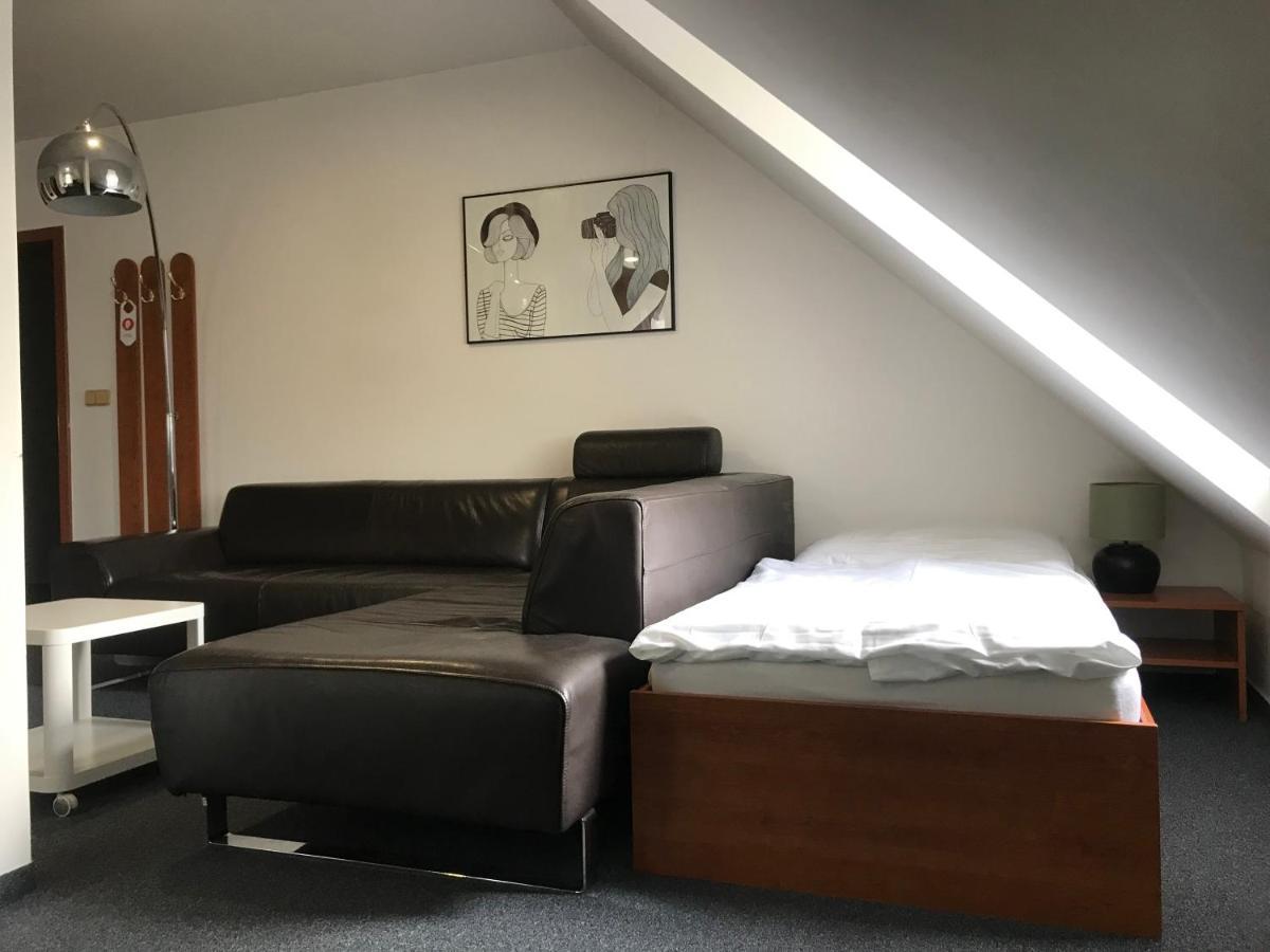 Rozmaryn Rooms & Apartments Rakovnik Luaran gambar