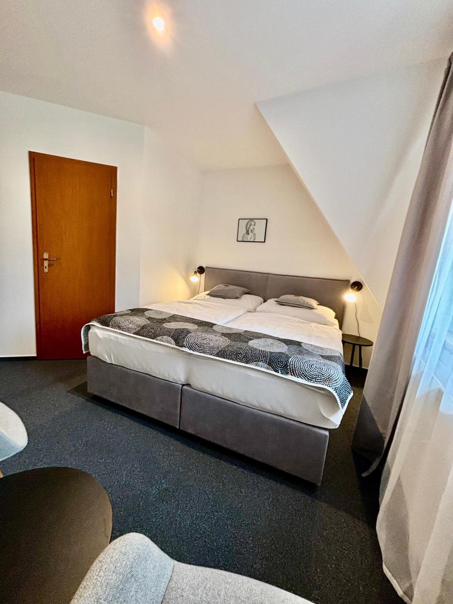 Rozmaryn Rooms & Apartments Rakovnik Luaran gambar