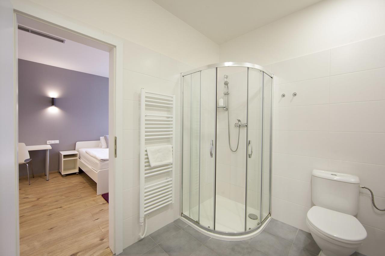 Rozmaryn Rooms & Apartments Rakovnik Luaran gambar