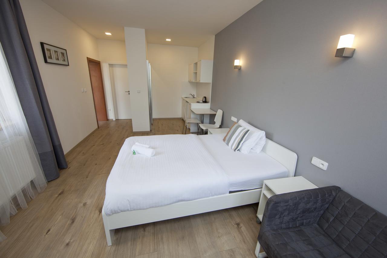 Rozmaryn Rooms & Apartments Rakovnik Luaran gambar