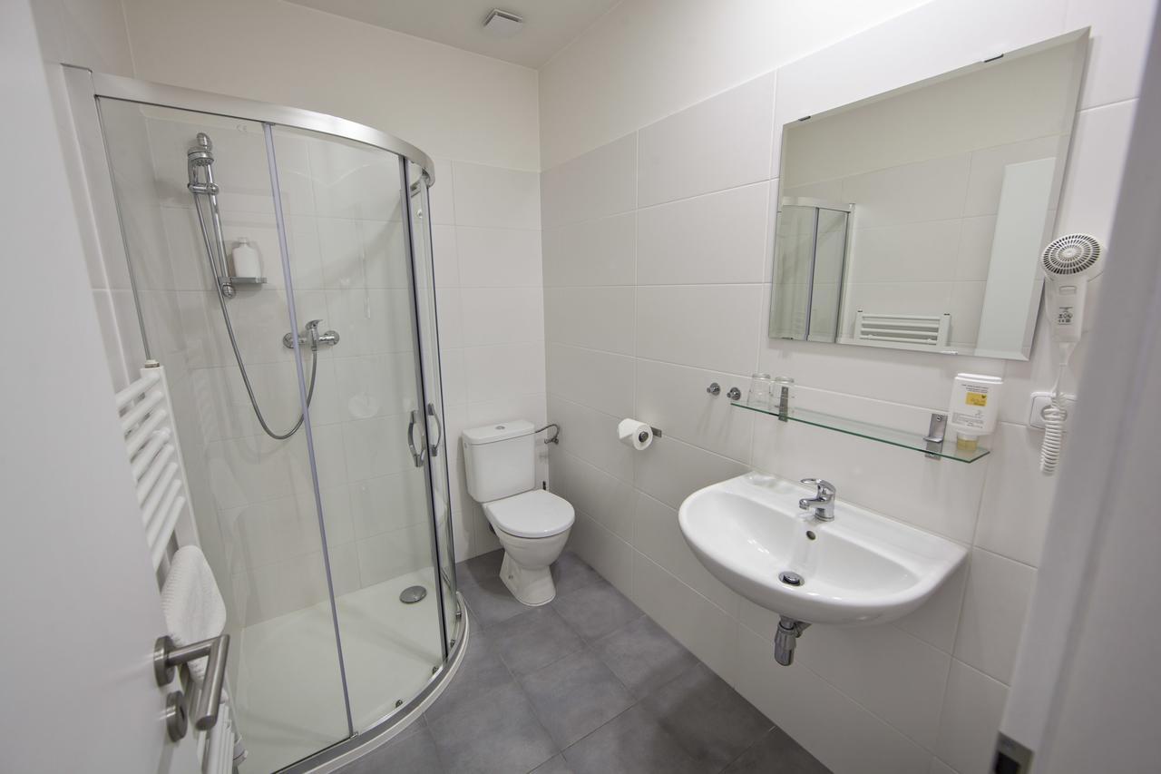 Rozmaryn Rooms & Apartments Rakovnik Luaran gambar