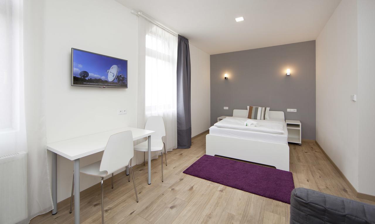 Rozmaryn Rooms & Apartments Rakovnik Luaran gambar