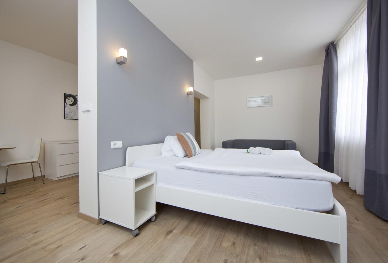 Rozmaryn Rooms & Apartments Rakovnik Luaran gambar