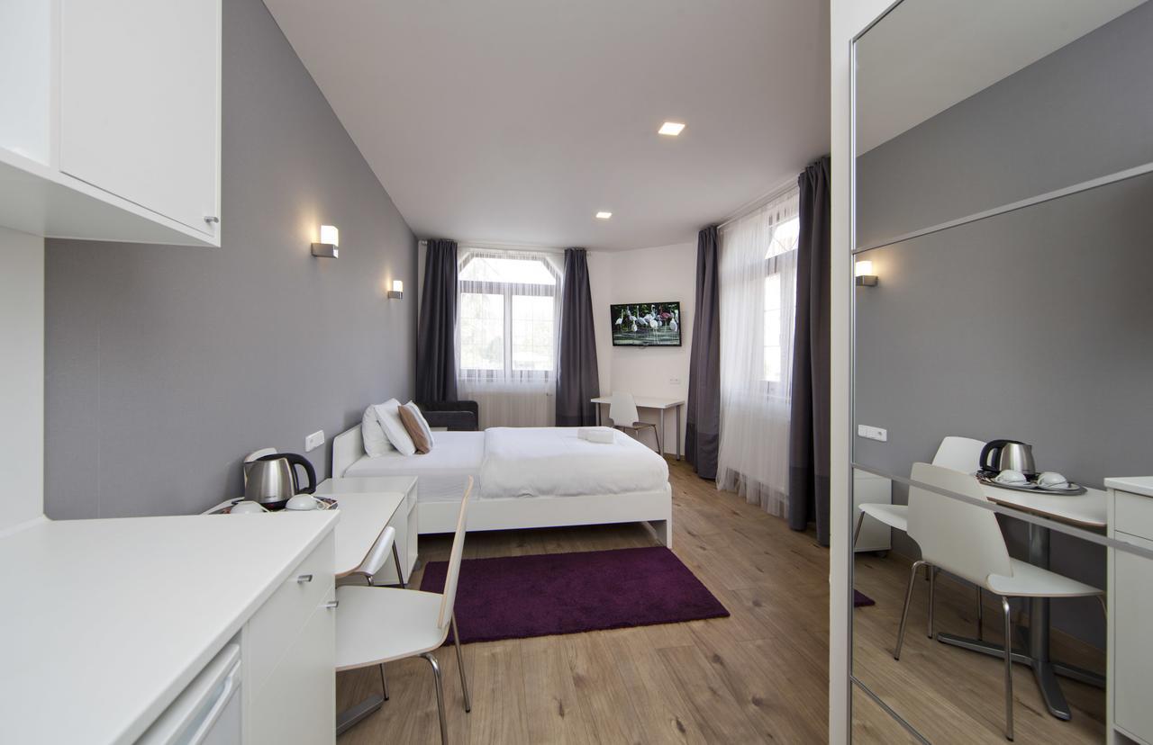 Rozmaryn Rooms & Apartments Rakovnik Luaran gambar