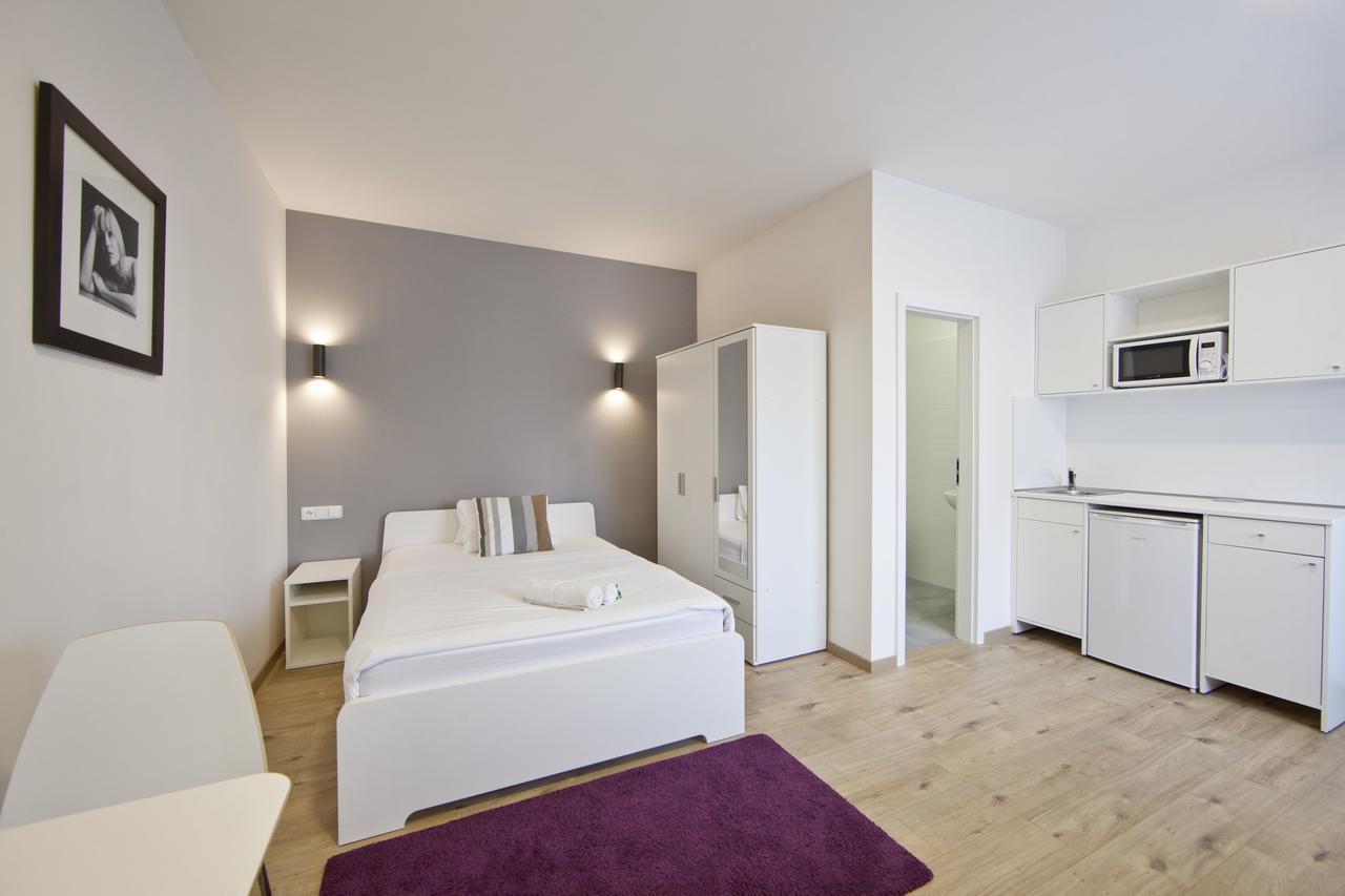 Rozmaryn Rooms & Apartments Rakovnik Luaran gambar
